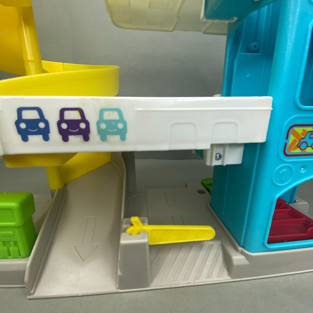 Fisher Price Little People Helpful Neighbors Garage Kids Interactive Garage Only - Picture 9 of 16